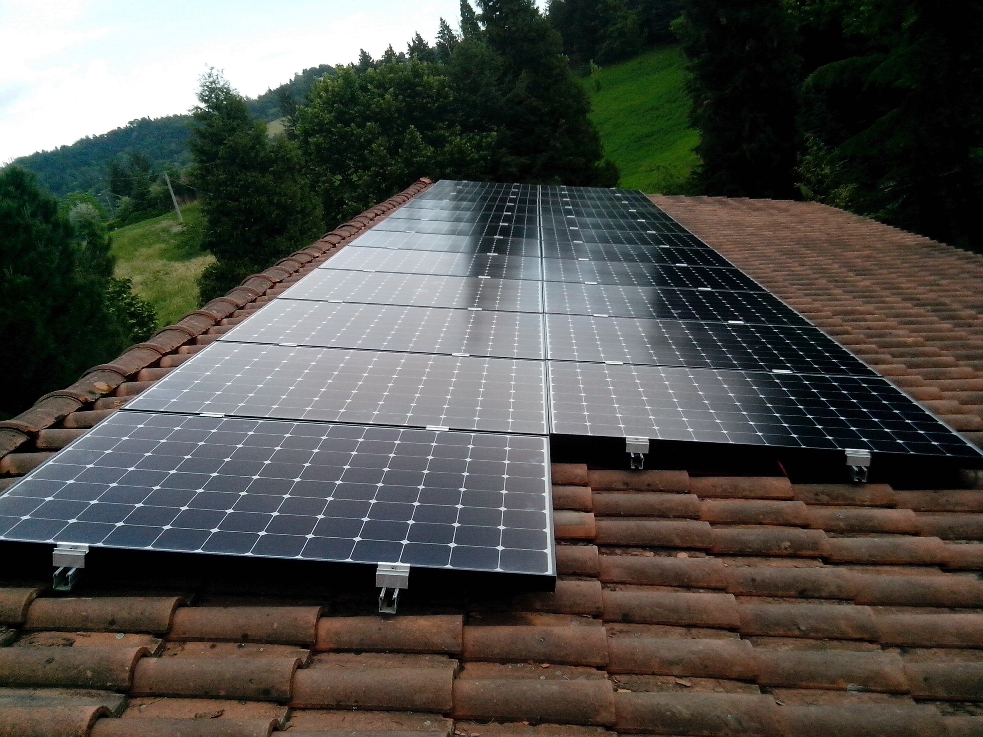 Impianto fotovoltaico Lightland, SunPower, Sasso Marconi, Ancona, Marche